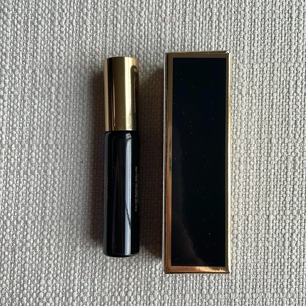 Carolina Herrera Good Girl fragrance mini rollerball